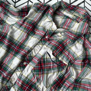 Aerie Size S Oversized White Red and Green Long Sleeve Full Button Flannel